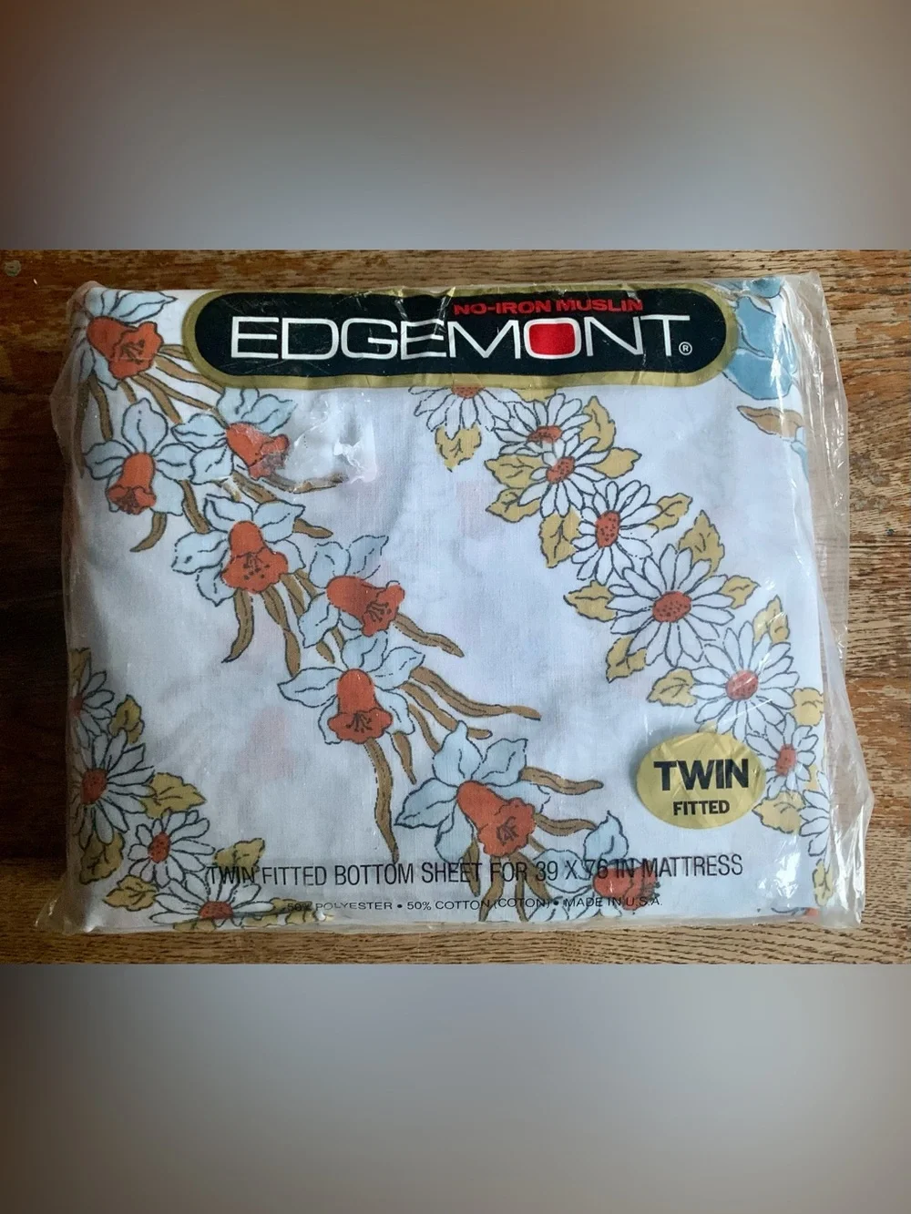 Edgemont Twin Fitted Sheet Vintage Daisy Daffodil Floral Design Made in USA NIP